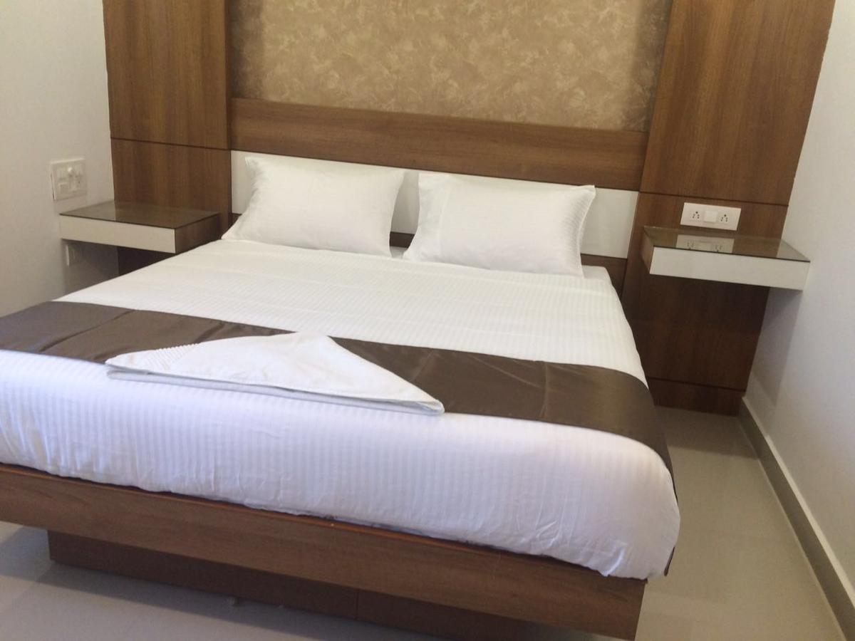 The Galaxy Suites Kochi Екстериор снимка
