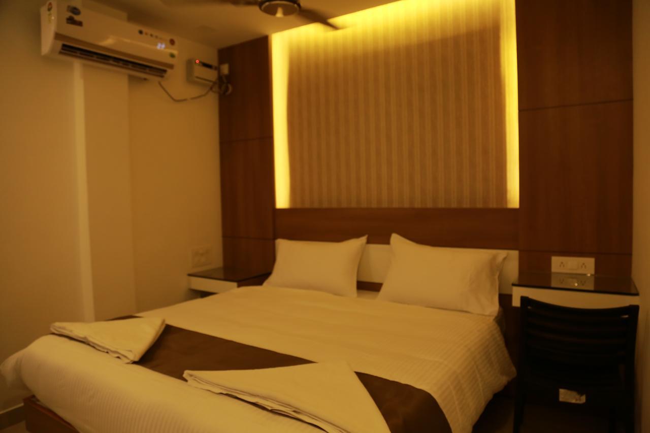 The Galaxy Suites Kochi Екстериор снимка